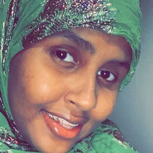 Meet your Posher, Mondeeqo